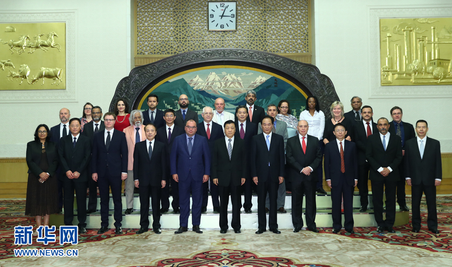 6月7日,中共中央政治局常委、中央書記處書記劉云山在北京會見金磚國家媒體高端論壇的媒體代表。新華社記者 謝環馳 攝 6月7日,中共中央政治局常委、中央書記處書記劉云山在北京會見金磚國家媒體高端論壇的媒體代表。新華社記者 謝環馳 攝