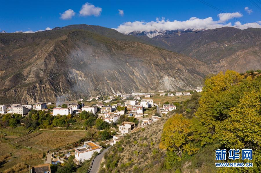 (圖文互動(dòng))(5)香巴拉并不遙遠(yuǎn)——寫(xiě)在潔白的現(xiàn)代藏鄉(xiāng)