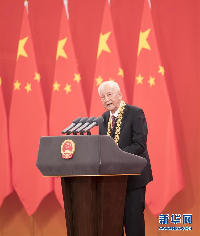 （今日關(guān)注·科技獎(jiǎng)勵(lì)大會(huì)·圖文互動(dòng)）（1）此生屬于祖國(guó)，此生無(wú)怨無(wú)悔——隱身30年的中國(guó)核潛艇先驅(qū)黃旭華