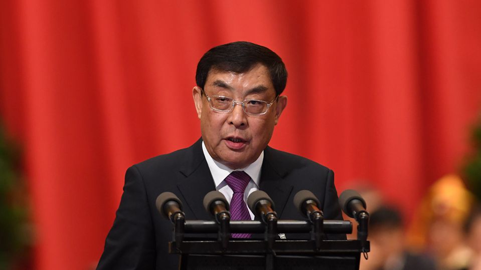 馬培華向大會報告政協十二屆四次會議以來的提案工作情況