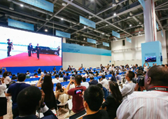 回放:習(xí)近平會(huì)見中外記者